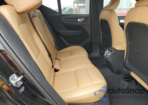 2019 Volvo Xc40 T5 Momentum из США, поврежденный, VIN YV4162UK2K2155020